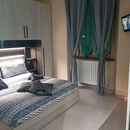 Suite In Milano Certosa Station Milão Exterior foto