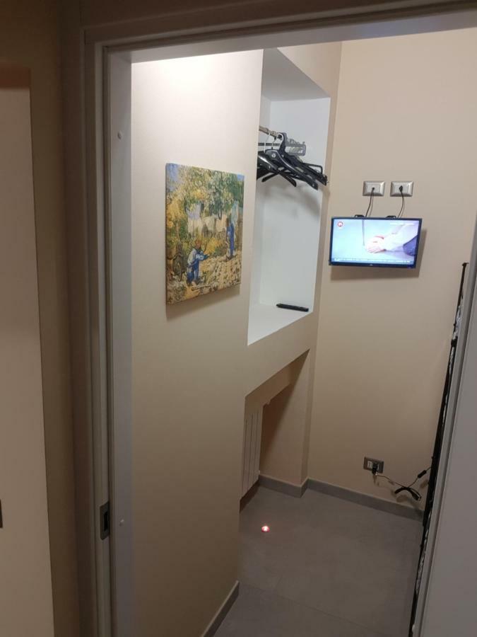 Suite In Milano Certosa Station Milão Exterior foto